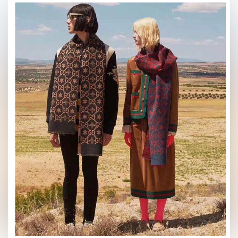 Gucci wool scarf with bees